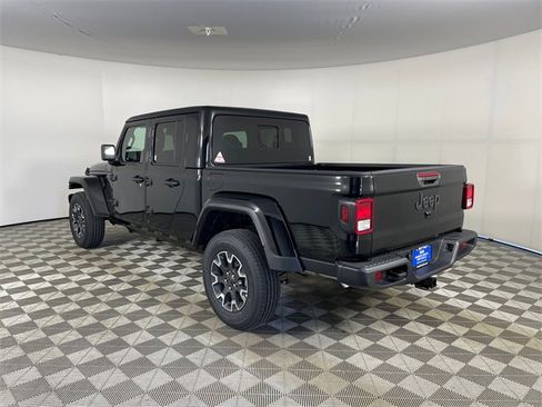 New 2025 Jeep Gladiator Sport w/ Premium Package image 21