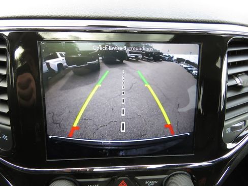 Used 2019 Jeep Grand Cherokee Limited AWD/4WD image 25