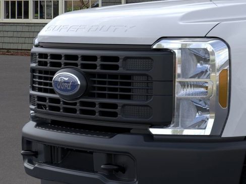 New 2025 Ford F350 XL AWD/4WD image 17