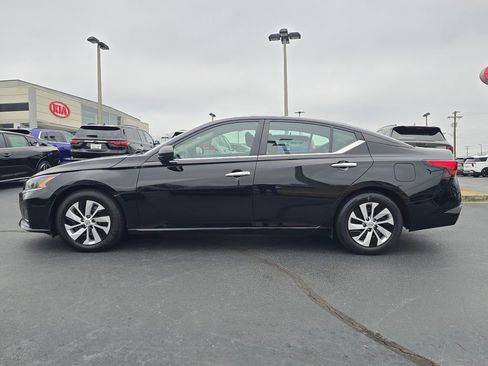 Used 2024 Nissan Altima 2.5 S image 6