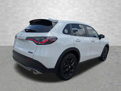 Used 2024 Honda HR-V Sport image 2