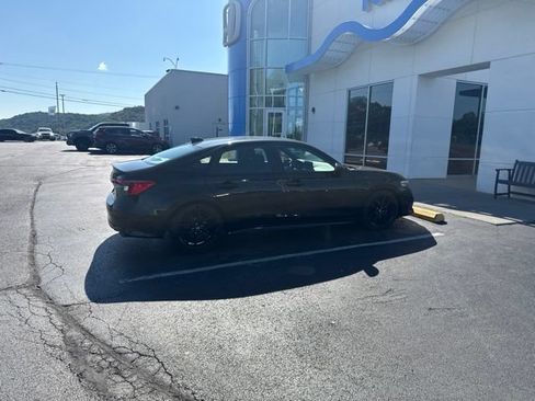 Used 2023 Honda Civic Sport image 4