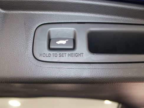 Used 2025 Honda CR-V EX-L image 14