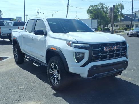 Used 2025 GMC Canyon AT4 AWD/4WD image 7
