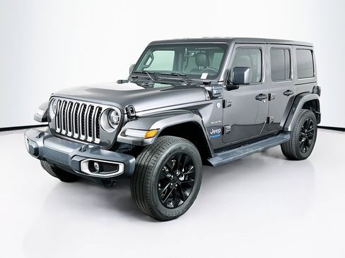 Used 2021 Jeep Wrangler Sahara image 3