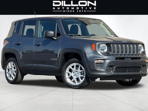 Used 2023 Jeep Renegade Latitude AWD/4WD image 2