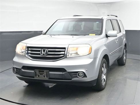 Used 2014 Honda Pilot Touring image 3