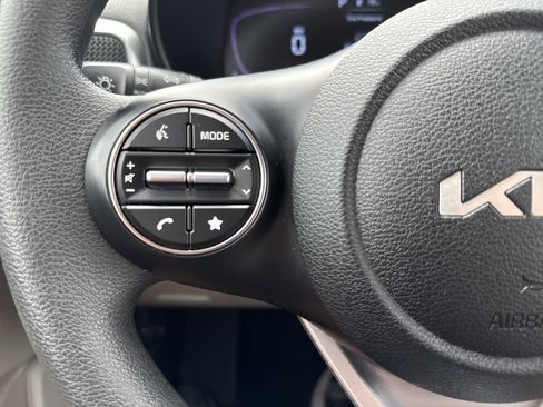 Used 2023 Kia Soul LX FWD image 18