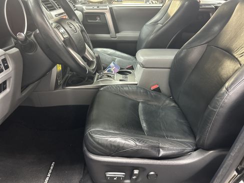 Used 2011 Toyota 4Runner SR5 w/ Premium Pkg w/Leather AWD/4WD image 5