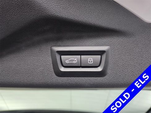 Used 2024 BMW X7 xDrive40i w/ Executive Package image 19