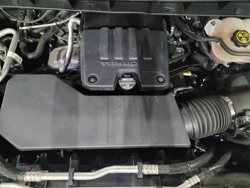 Used 2022 Chevrolet Silverado 1500 Custom AWD/4WD image 30
