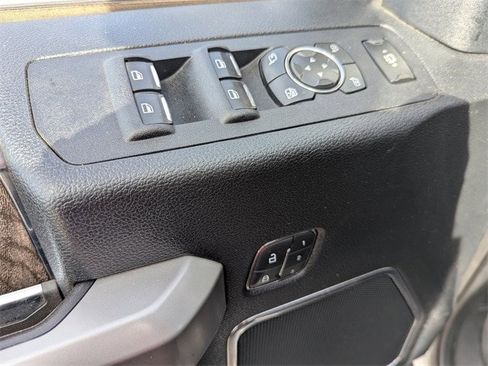 Used 2019 Ford F350 Lariat image 32