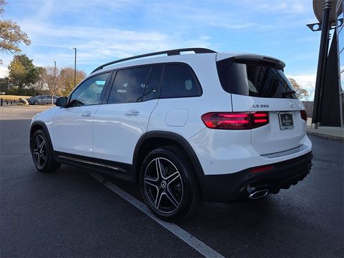 Certified 2025 Mercedes-Benz GLB 250 GLB 250 image 3