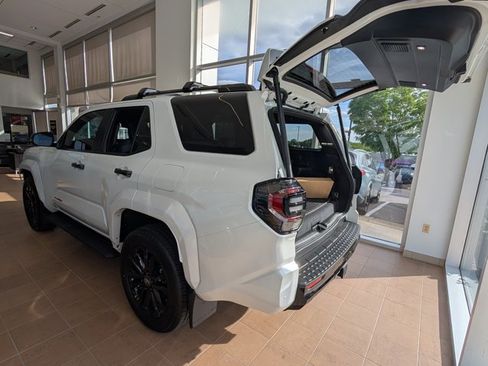 New 2026 Toyota 4Runner 4WD image 8