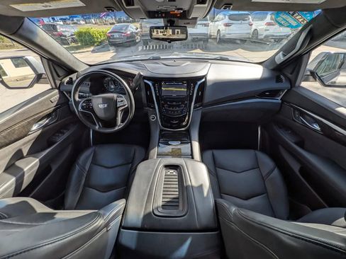 Used 2019 Cadillac Escalade Platinum AWD/4WD image 15