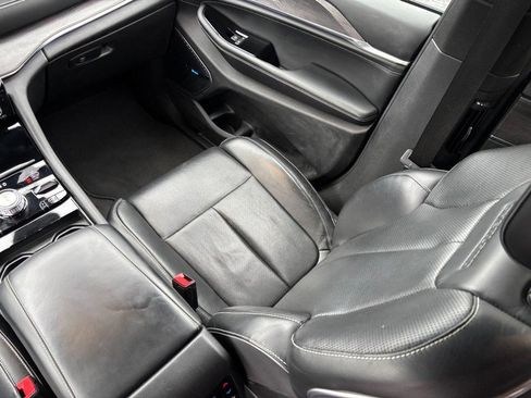 Used 2022 Jeep Grand Cherokee L Overland w/ Luxury Tech Group IV image 15