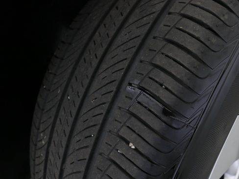 Used 2024 Chevrolet Trax LS image 35