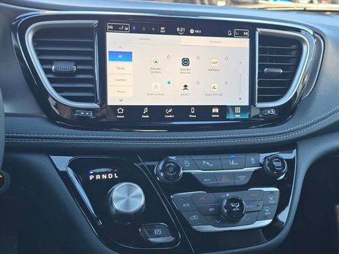 New 2026 Chrysler Pacifica Select w/ S Appearance Package image 10