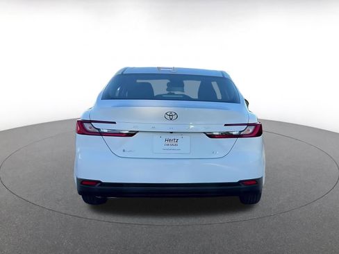 Used 2025 Toyota Camry LE image 12