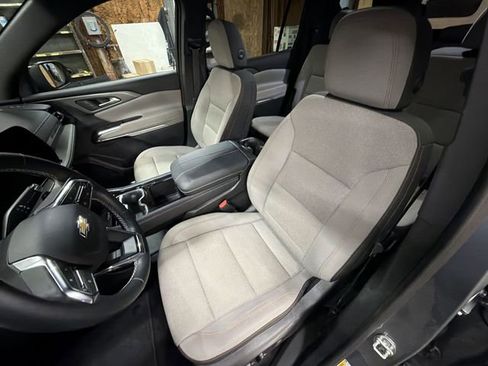 Certified 2025 Chevrolet Traverse LT image 20