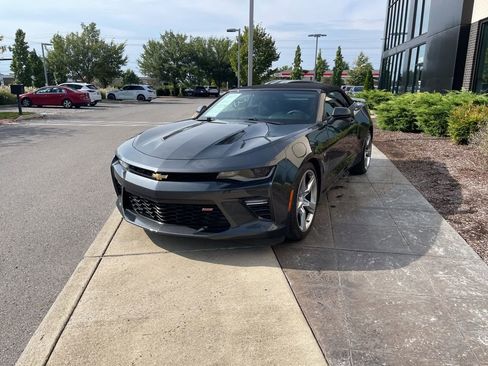 Used 2017 Chevrolet Camaro SS image 8