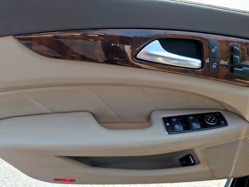 Used 2014 Mercedes-Benz CLS 550 4MATIC image 12