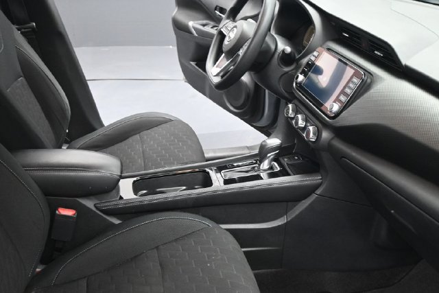 Used 2023 Nissan Kicks SV FWD image 50