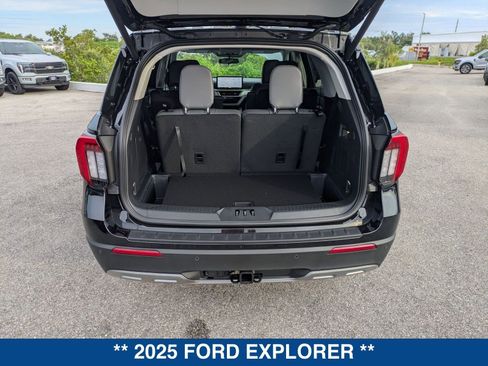 New 2025 Ford Explorer Active w/ Active Comfort Package image 14