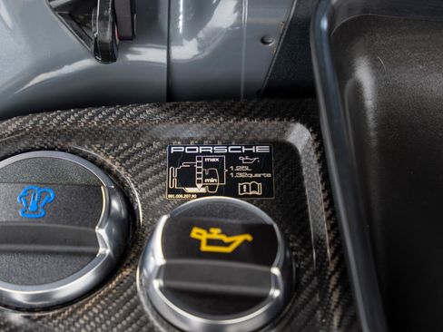 Used 2018 Porsche 911 GT3 RWD image 46