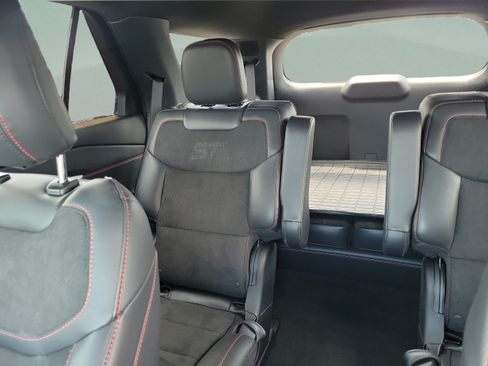 Used 2025 Ford Explorer ST AWD/4WD image 8