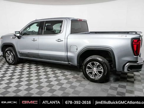 Used 2025 GMC Sierra 1500 SLT image 2