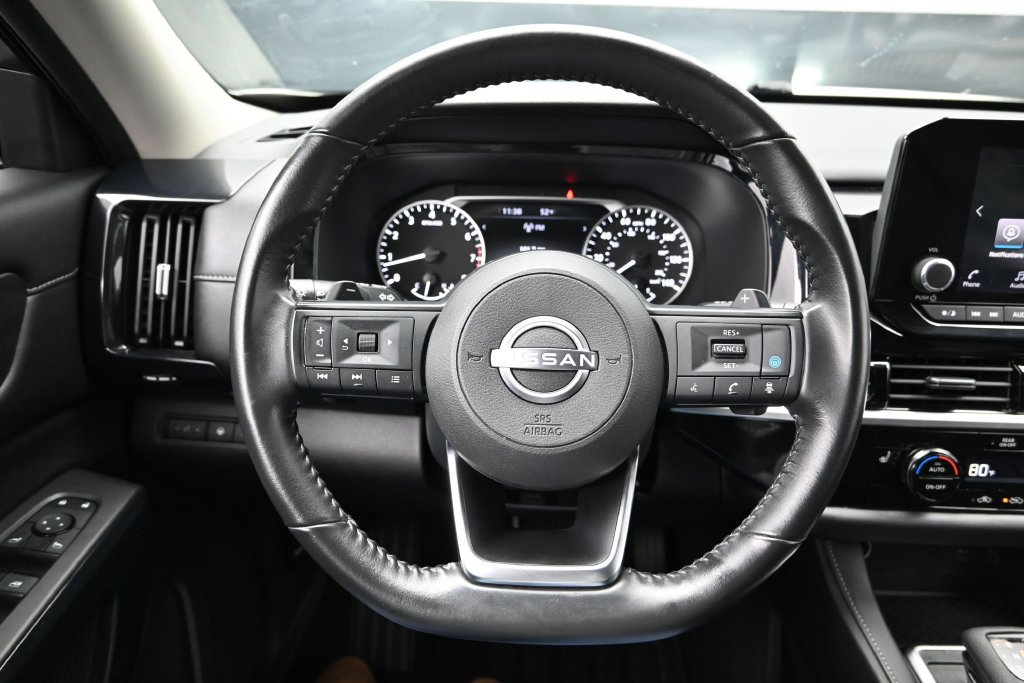 Used 2025 Nissan Pathfinder SV AWD/4WD image 19