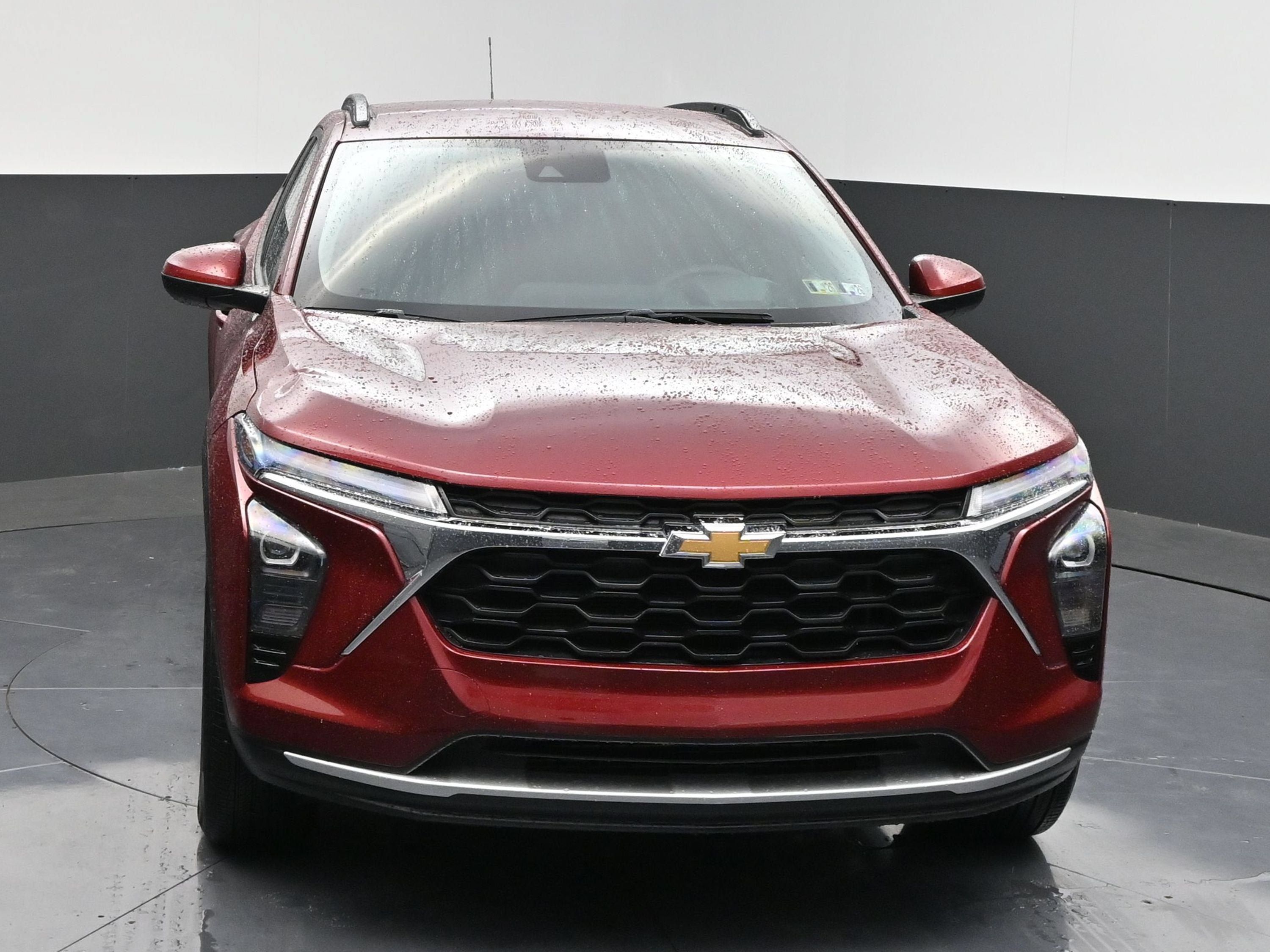 Certified 2024 Chevrolet Trax LT FWD image 3