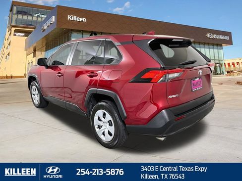 Used 2023 Toyota RAV4 LE FWD image 5
