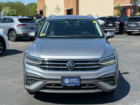Certified 2022 Volkswagen Tiguan SE AWD/4WD image 2