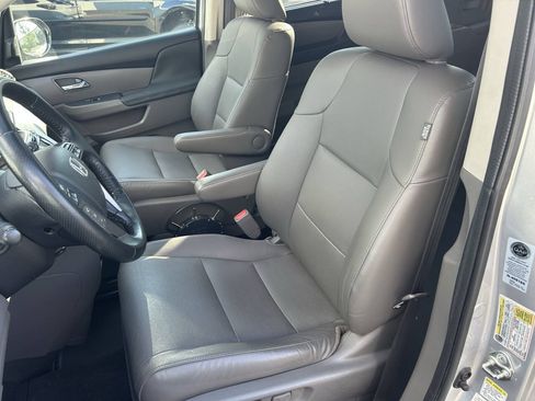 Used 2015 Honda Odyssey Touring Elite image 21