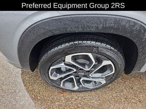 Used 2024 Chevrolet Trax RS w/ Sunroof Package image 10