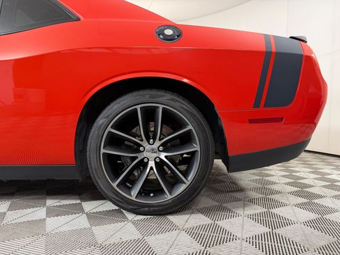 Used 2016 Dodge Challenger R/T Scat Pack RWD image 27