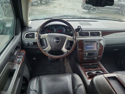 Used 2014 GMC Yukon Denali AWD/4WD image 9
