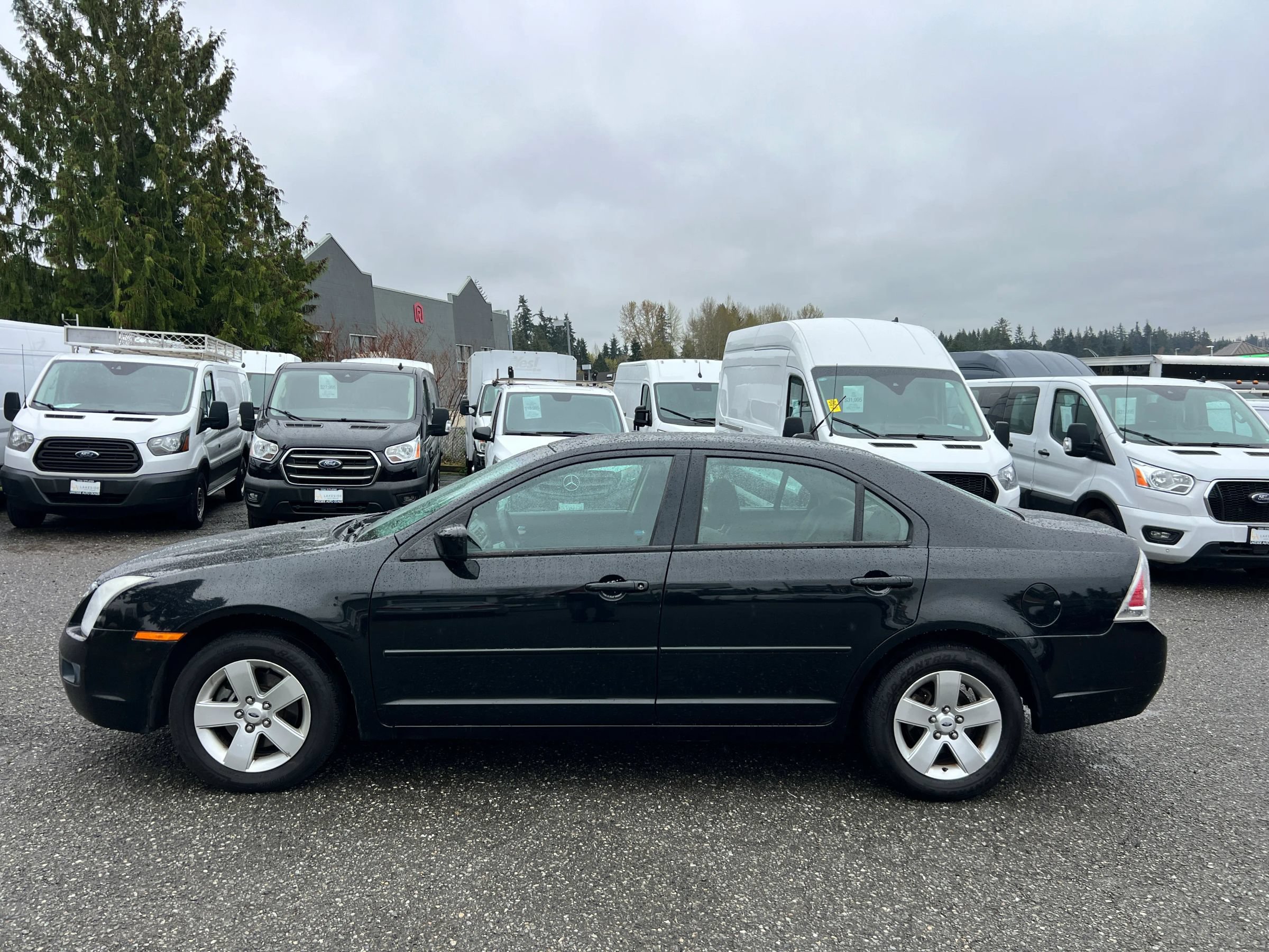 Used 2009 Ford Fusion SE FWD image 4