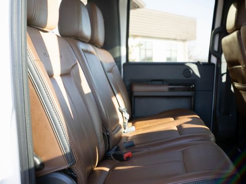 Used 2015 Ford F250 Platinum w/ FX4 Off-Road Package image 30