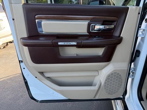 Used 2015 RAM 1500 Laramie AWD/4WD image 19