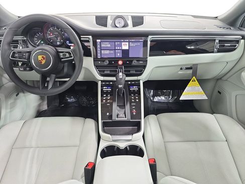 New 2026 Porsche Macan image 13