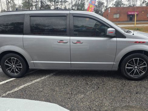 Used 2018 Dodge Grand Caravan GT FWD image 4
