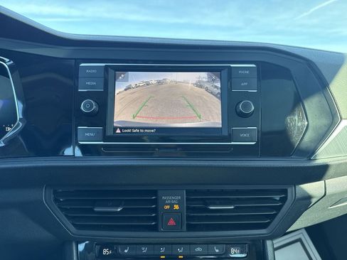 Used 2024 Volkswagen Jetta SE image 24