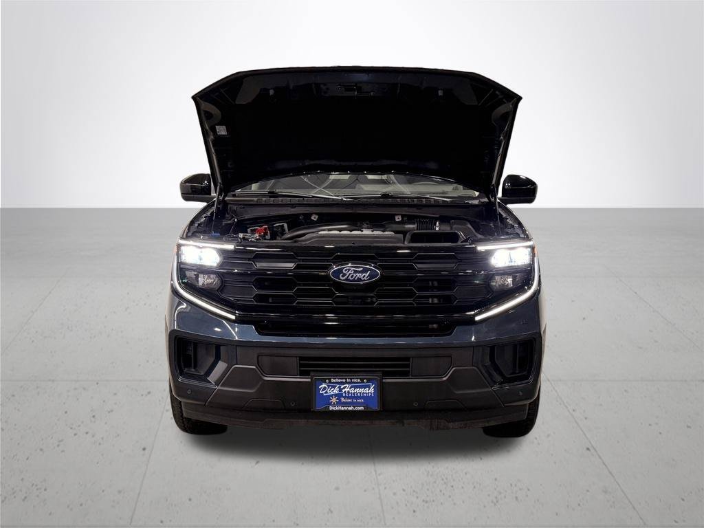 Used 2025 Ford Expedition Active AWD/4WD image 5
