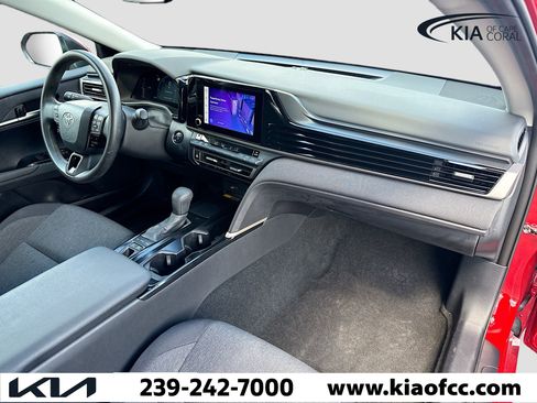 Used 2025 Toyota Camry LE w/ Convenience Package image 13