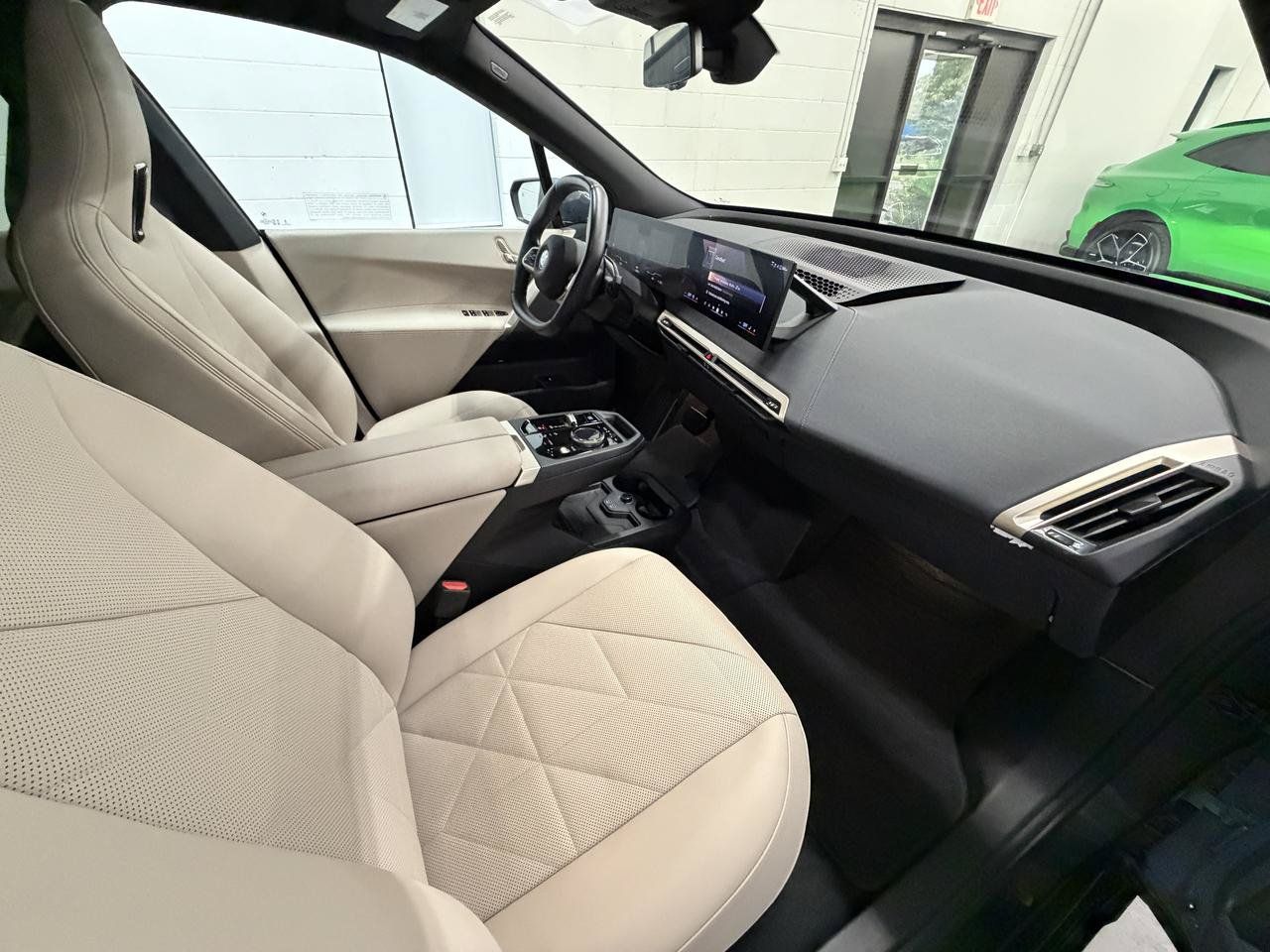Used 2024 BMW iX xDrive50 w/ Sport Package AWD/4WD image 19