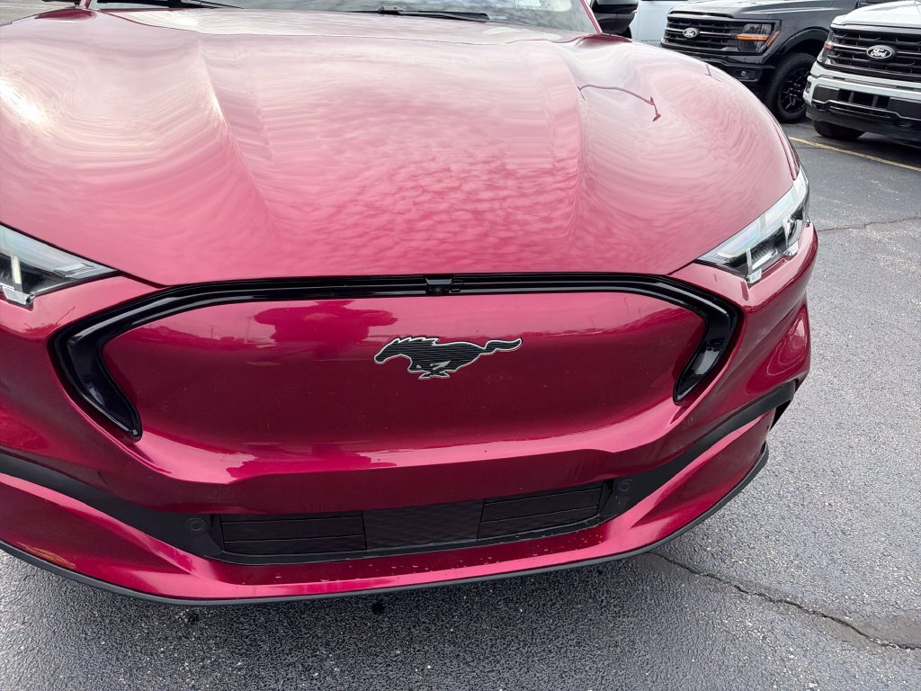 Used 2025 Ford Mustang Mach-E Premium AWD/4WD image 33