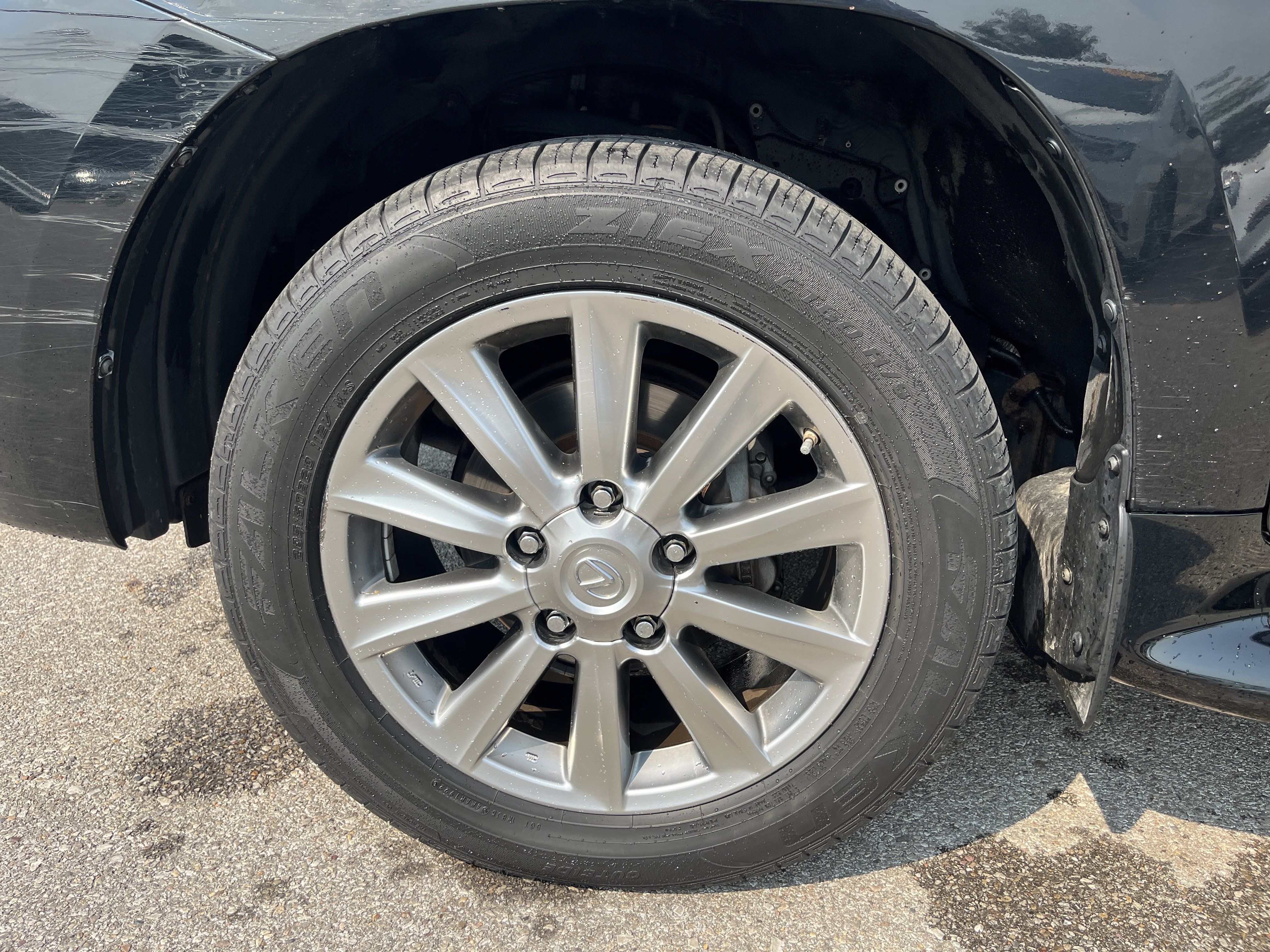 Used 2011 Lexus LX 570 4WD w/ Luxury Pkg image 8